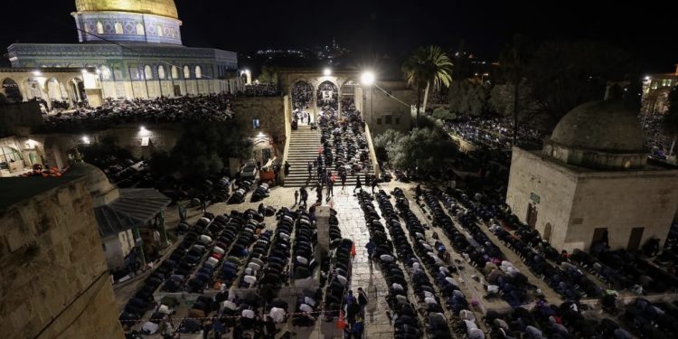 Izrael ograničio pristup vjernicima u Al-Aksi tokom Ramazana