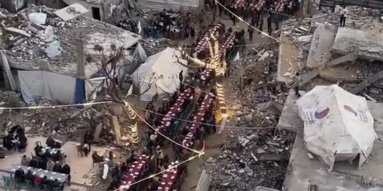 Iftar među ruševinama u Gazi, snimak napravljen dronom VIDEO