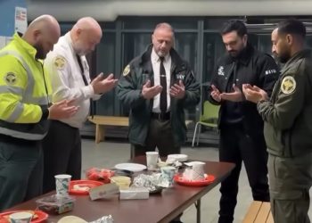 Gradonačelnik  Njujorka na sehuru sa pripadnicima dežurnih službi VIDEO