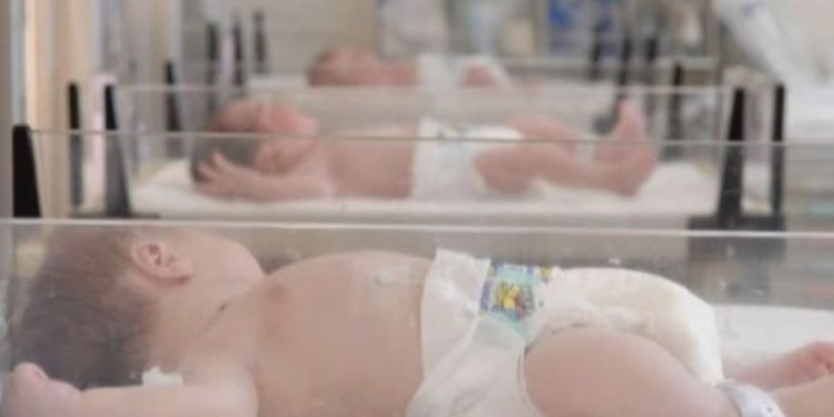 Crna Gora: Izmjene Zakona o radu, očevi dva mjeseca trudničkog bolovanja a majke deset