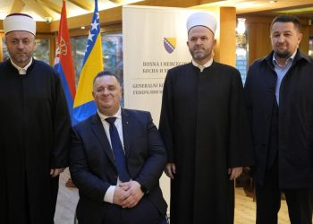 Konzul BiH pozvao reisa Kavazovića da pomiri IZ-e u Sandžaku: Halitović daje svoju ahmediju VIDEO