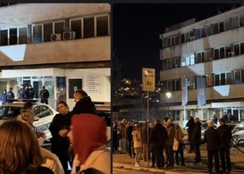 Hapšenje na Bajram – Veliki broj građana ispred SUP-a : Ogorčeni na Vučića, da li su ovo ti dobri odnosi