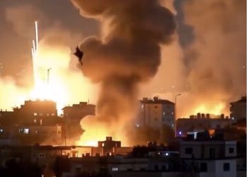 Jak napada Irana i Saveznika: za dva sata stotine raketa i kasetnih bomba bačeno na Izrael