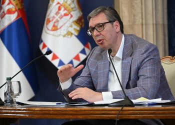 Konferencija u znaku izvinjenja: Da li živimo u Vučićevoj Srbiji ili njegovih kolega koji nacionalno vrijeđaju i prijete
