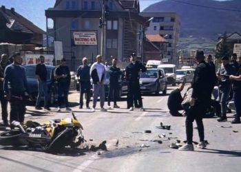 Teška nesreća u Selakovcu: motociklista se sudario sa automobilom, prebačen u bolnicu u Novom Pazaru
