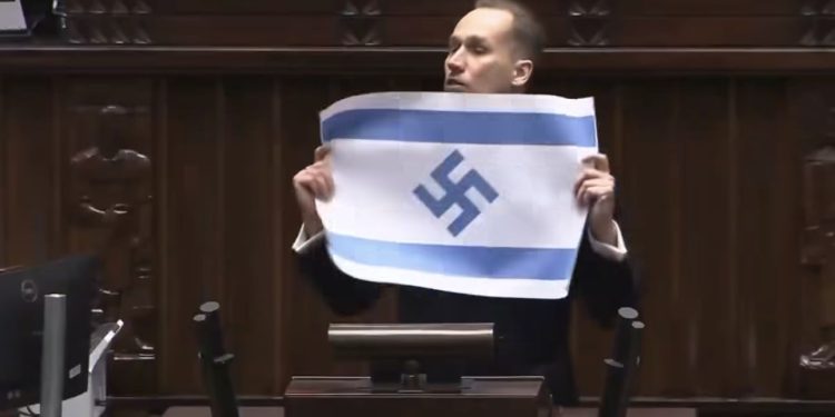 Poljski poslanik: “Izrael čini genocid pred našim očima, njihova zastava treba da izgleda ovako”