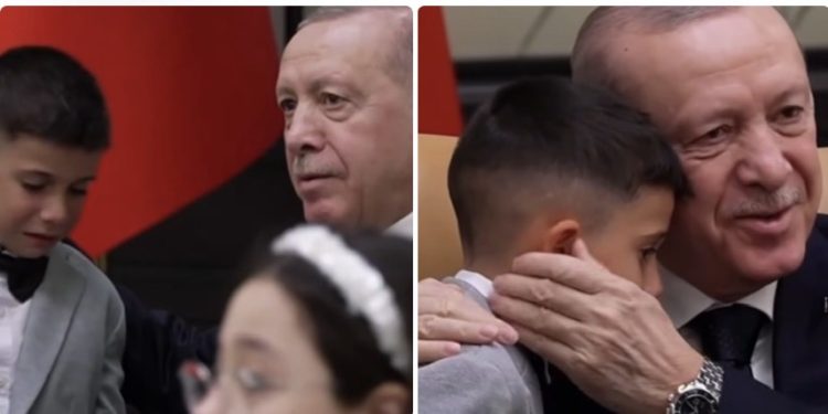 Suze i dječaku i lideru: Mnogo volim Erdogana, budućnost je u sigurnim rukama VIDEO