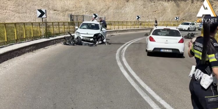 Na regionalnom putu Novi Pazar- Ribariće, kod Kruševačkog mosta sudar motora i automobila
