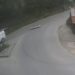 Priboj: Metvački sanduk sa pokojnikom ispao iz kombija, prolaznici u šoku VIDEO