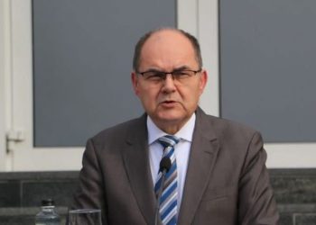 Kristijan Šmit podnosi ostavku: Da li iz nje stoje američki pritisci