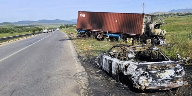 Teška tragedija kod Skoplja: Poginuli otac i sin i još dvije osobe, tijela izgorjela