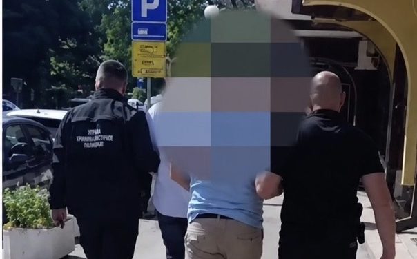 Policijska akcija u Novom Pazaru: Hapšenje vozača autobusa zbog krijumčarenja robe
