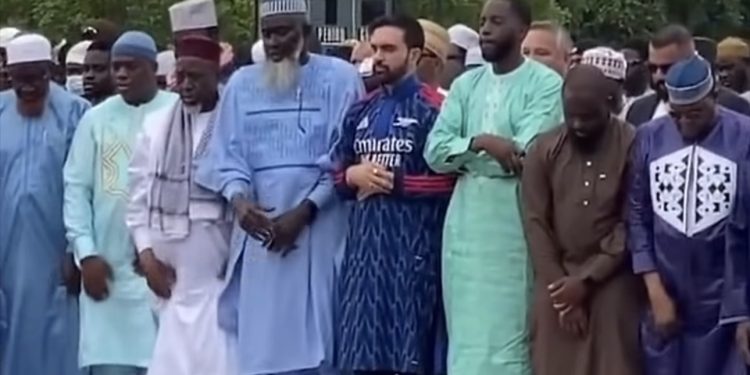 Gradonačelnik NewYorka klanjao Kurban-bajram namaz sa muslimanima  Bronxa