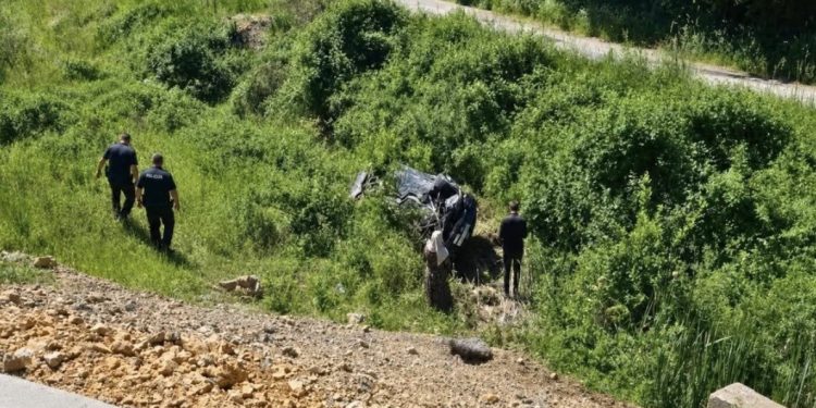 Tragedija kod Bijelog Polja: Dvije osobe poginule nakon slijetanja automobila u kanal