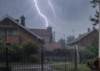 Muškarac poginuo od udara groma na kućnom pragu