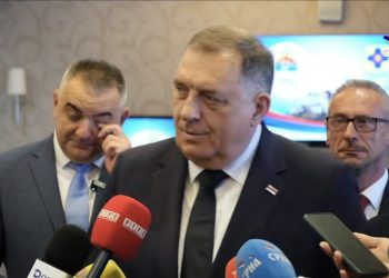 Dodikova zloupotreba i vrijeđanje muslimana, veterani ga izvizdali i uzvikivali – “Šta ćeš ovdje”