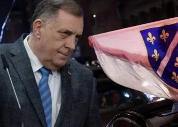 Dodik ponovo provocira izjavom o zastavi sa ljiljanima: “Ne u Republici Srpskoj, neka je stave u muzej”