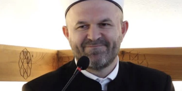Muftija Demirović: Siguran sam u postizanju jedinstva, prvi put smo pružili ruke i zagrlili se VIDEO