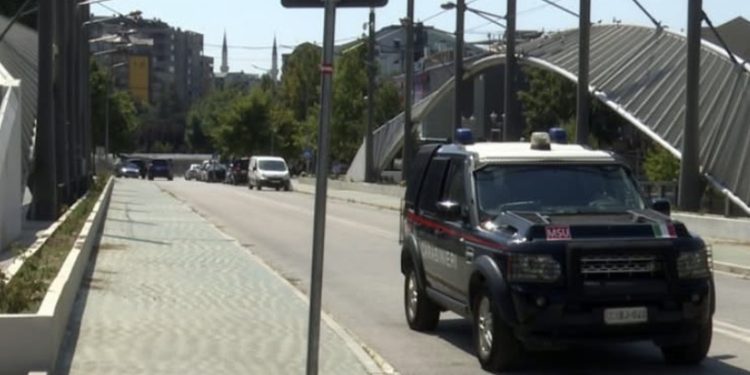 Kosovo zaokružuje vlast na sjeveru: Most na Ibru je slobodan, rušenje na Gazivodama se nastavlja