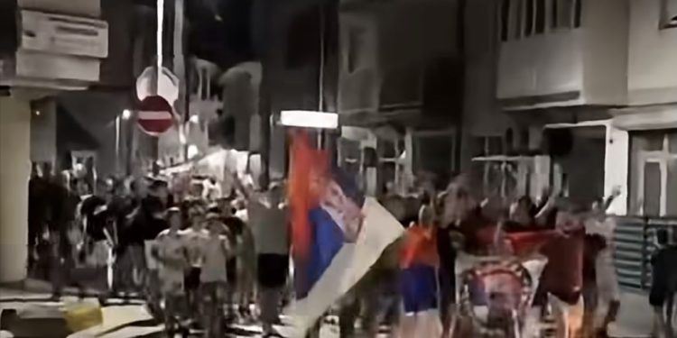 PROVOKACIJA U GRADOVIMA RS: SLAVILI  RATNOG ZLOČINCA OSUĐENOG ZA GENOCID