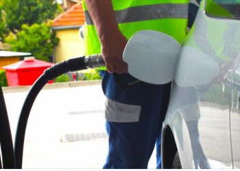 Gorivo opet poskupelo i dostiglo rekordne cijene: Dizel 231, benzin 202 dinara po litru