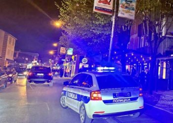 INCIDENT U CENTRU NOVOG PAZARA: Tokom policijske kontrole muškarac udario policajca pesnicom