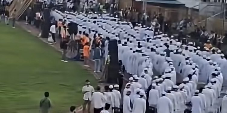 Latakija nakon pada Asadovog režima: Na stadionu počast hafizima Kur’ana VIDEO