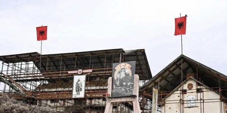 35 bivših pripadnika srpskih snaga optuženo za ratne zločine nad Albancima u Prekazu na Kosovu