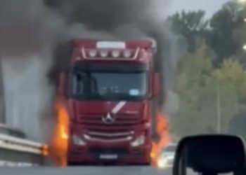 Kamion se zapalio na graničnom prelazi BiH i Srbije, Saobracaj blokiran satima