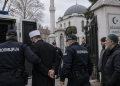 MUSLIMANI U ZEMUNU ZABRINUTI: POLICIJA PRIVODI IMAMA DŽAMIJE I VJERNIKE NA INFORMATIVNE RAZGOVORE