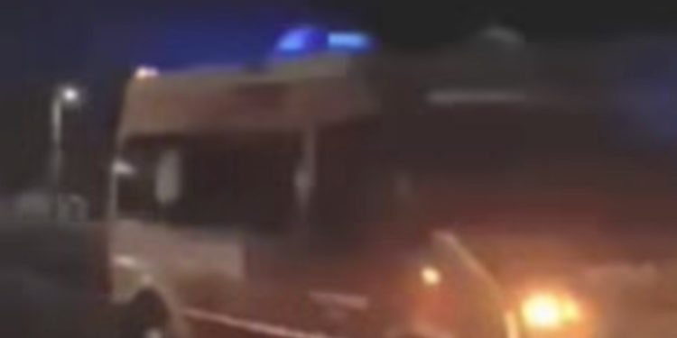 INCIDENT KOD KRAGUJEVCA: Metalnim znakom gađali Hitnu pomoć iz Tutina dok je prevozila pacijenta