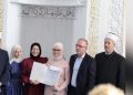 VELIKA RADOST ZA PORODICU ROŽAJAC: AMINA SA SAMO 17 GODINA POSTALA HAFIZA KUR’ANA