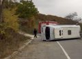 Novi Pazar: Prevrnuo se autobus u blizini sela Šaronje VIDEO